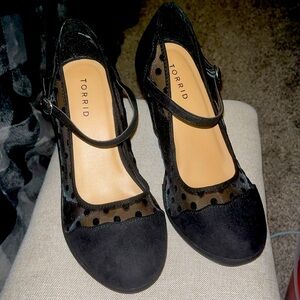 Torrid Black Polka Dot Mesh Platform Wedge Heels size 9 WW